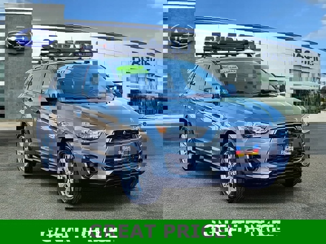 2014 Mitsubishi Outlander Sport ES's photo