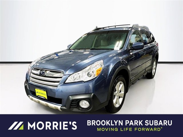 2013 Subaru Outback Limited's photo