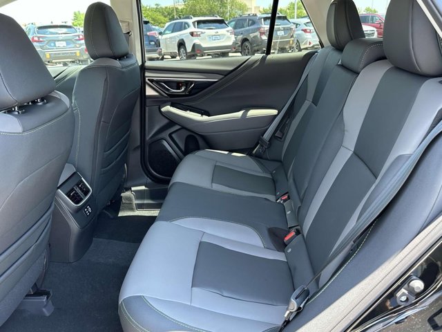 2025 Subaru Outback Onyx Edition photo 9