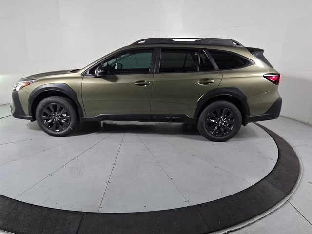 2025 Subaru Outback Onyx Edition photo 2