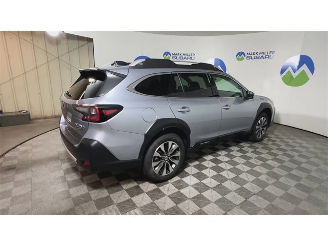 2025 Subaru Outback Touring photo 10