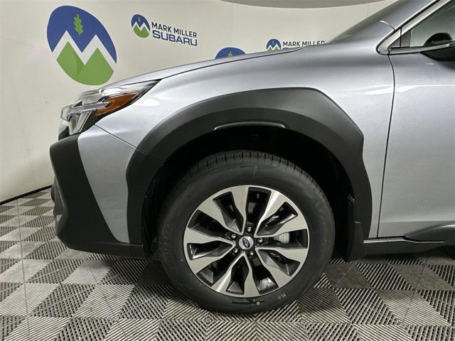 2025 Subaru Outback Touring photo 12