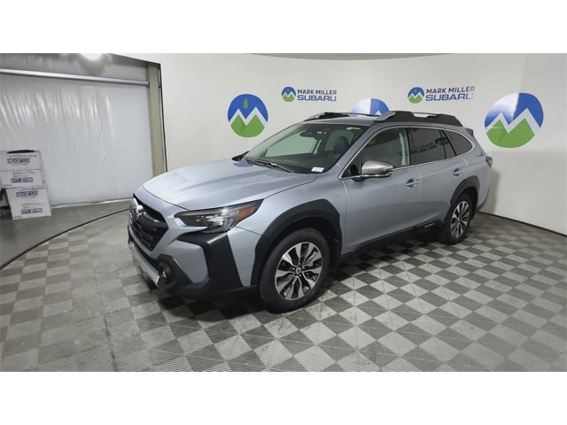 2025 Subaru Outback Touring photo 4