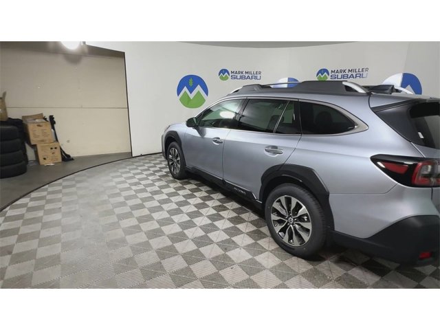 2025 Subaru Outback Touring photo 7