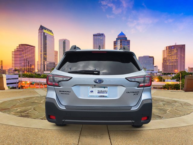 2025 Subaru Outback Onyx Edition XT photo 5