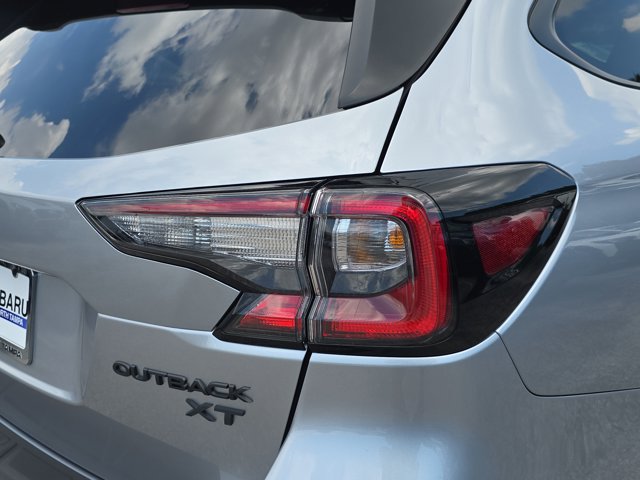 2025 Subaru Outback Onyx Edition XT photo 7