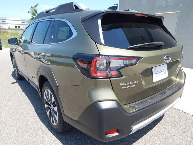 2025 Subaru Outback Touring XT photo 2