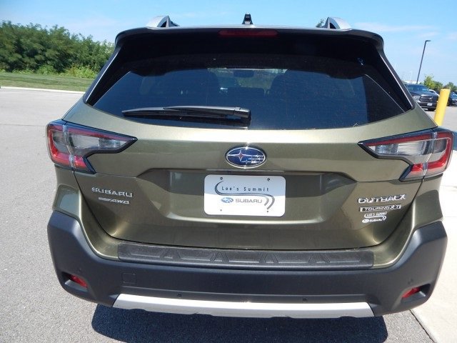 2025 Subaru Outback Touring XT photo 3