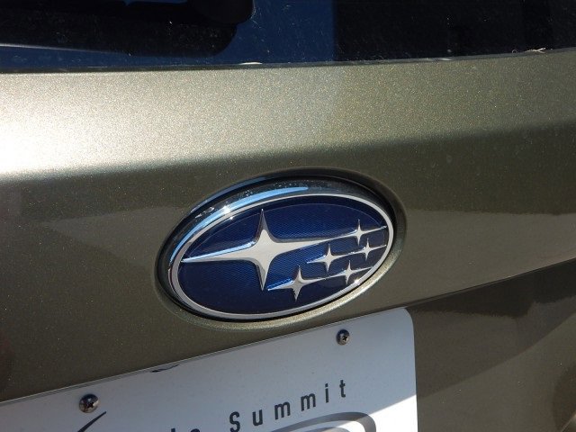 2025 Subaru Outback Touring XT photo 4