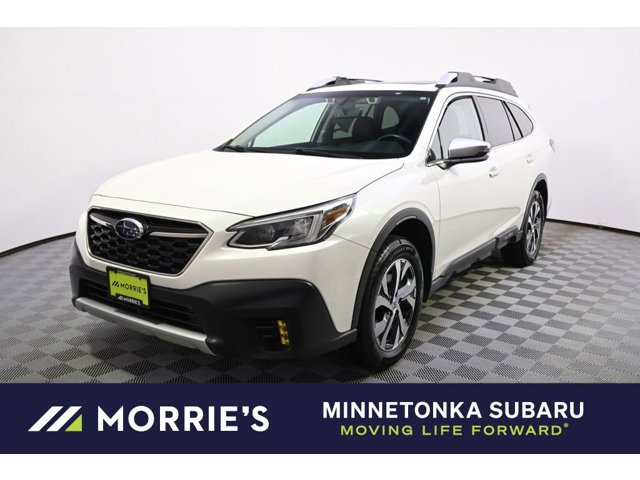 2022 Subaru Outback Touring's photo