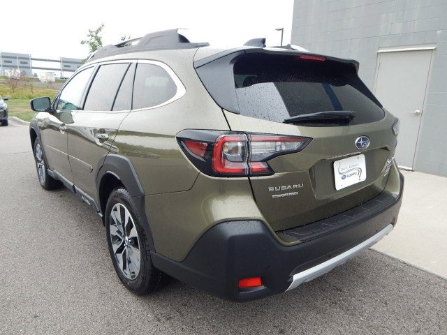 2025 Subaru Outback Touring XT photo 2