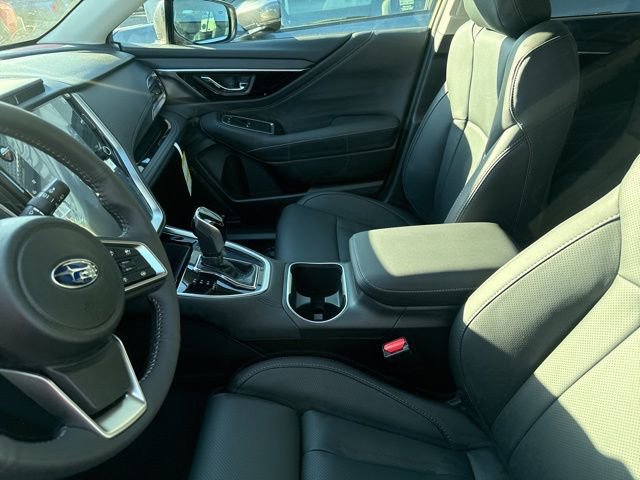 2025 Subaru Outback Touring XT photo 3