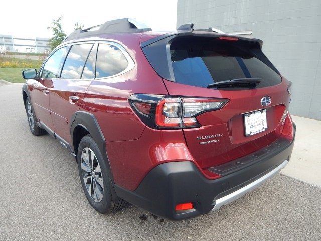 2025 Subaru Outback Touring XT photo 2