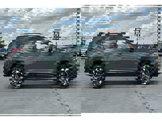 2025 Subaru Crosstrek Limited photo 2