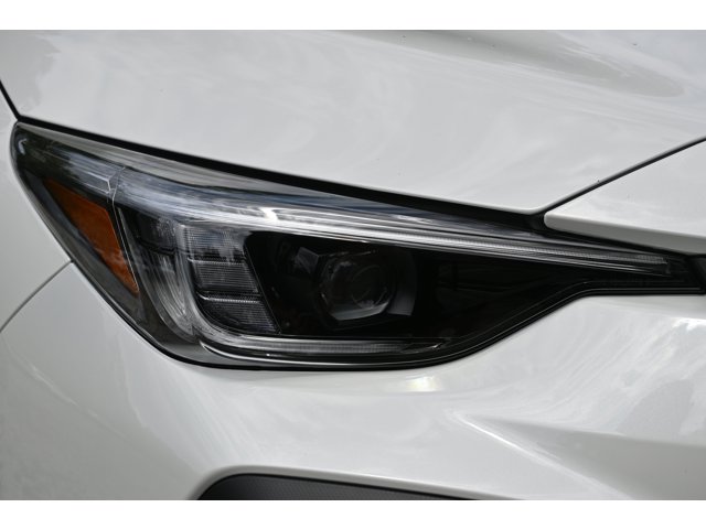 New 2026 CRYSTAL WHITE PEARL Subaru Limited image 10