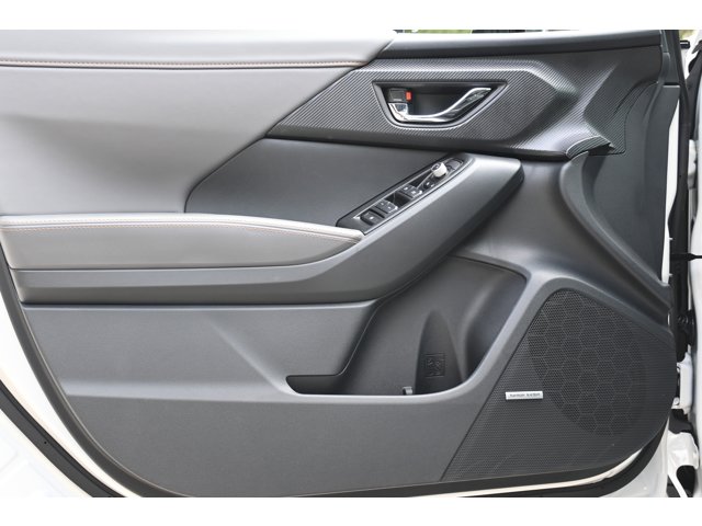 New 2026 CRYSTAL WHITE PEARL Subaru Limited image 13