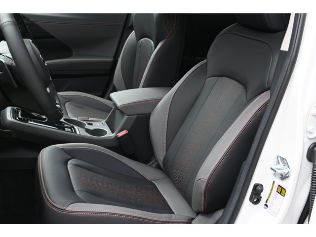 New 2026 CRYSTAL WHITE PEARL Subaru Limited image 15