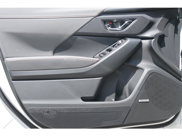 New 2026 CRYSTAL WHITE PEARL Subaru Limited image 13