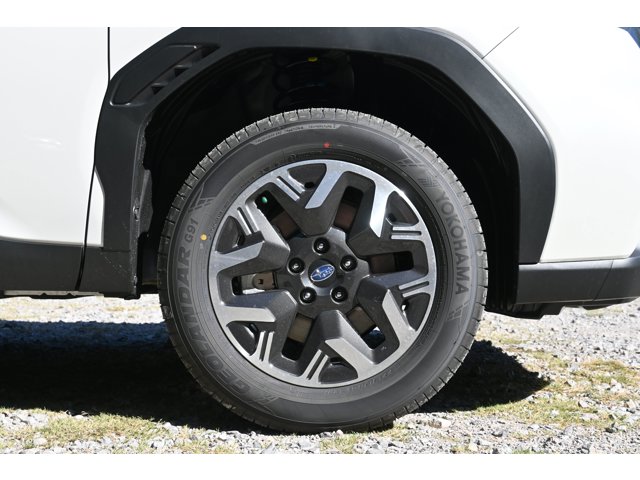 New 2026 CRYSTAL WHITE PEARL Subaru Premium image 12