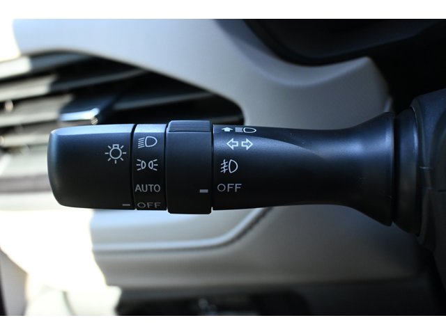 New 2026 CRYSTAL WHITE PEARL Subaru Premium image 27