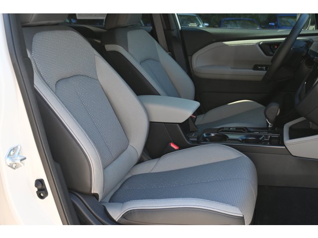 New 2026 CRYSTAL WHITE PEARL Subaru Premium image 32