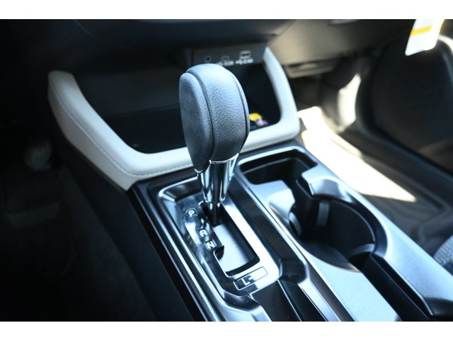 New 2026 CRYSTAL WHITE PEARL Subaru Premium image 25