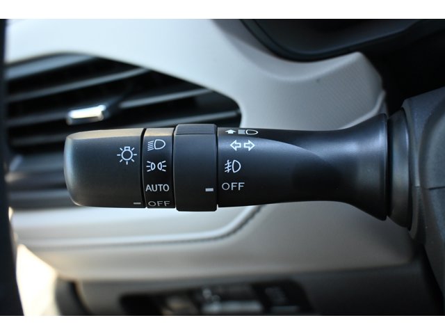 New 2026 CRYSTAL WHITE PEARL Subaru Premium image 27