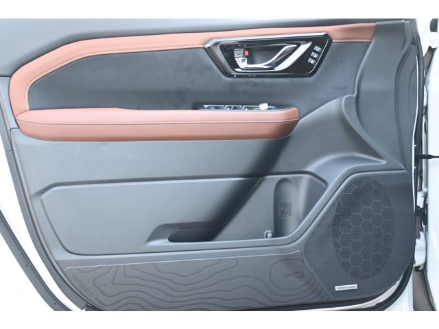 New 2026 CRYSTAL WHITE PEARL Subaru Touring image 14