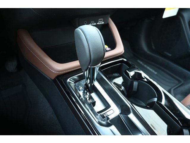 New 2026 CRYSTAL WHITE PEARL Subaru Touring image 27
