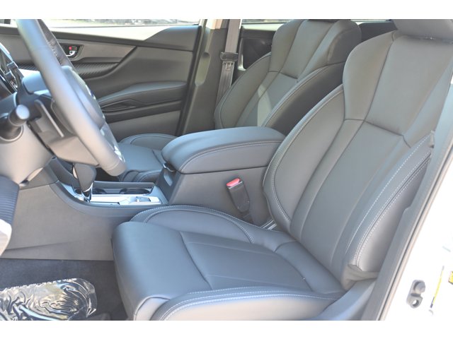 New 2027 CRYSTAL WHITE PEARL Subaru Premium 7-Passenger image 16