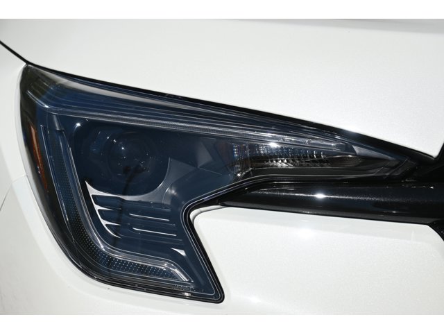 New 2027 CRYSTAL WHITE PEARL Subaru Premium 7-Passenger image 3