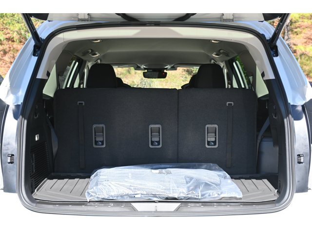 New 2027 CRYSTAL WHITE PEARL Subaru Premium 7-Passenger image 33