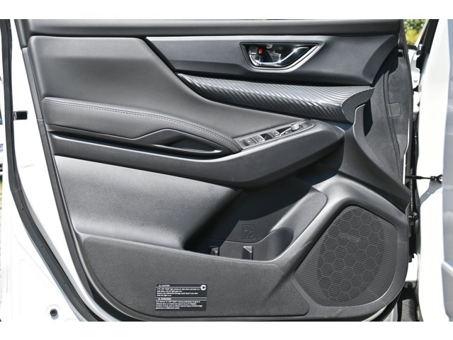New 2027 CRYSTAL WHITE PEARL Subaru Premium 7-Passenger image 13