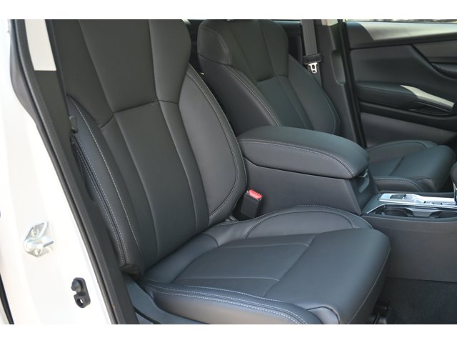 New 2027 CRYSTAL WHITE PEARL Subaru Premium 7-Passenger image 31