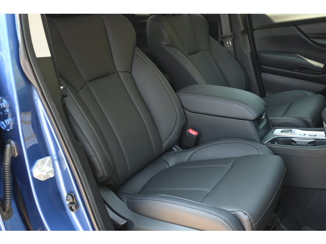 New 2027 DAYBREAK BLUE PEARL Subaru Premium 7-Passenger image 30