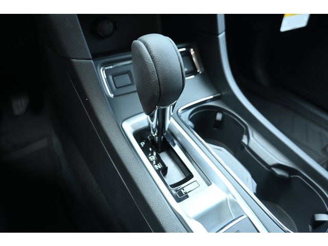 New 2027 DAYBREAK BLUE PEARL Subaru Premium 7-Passenger image 25