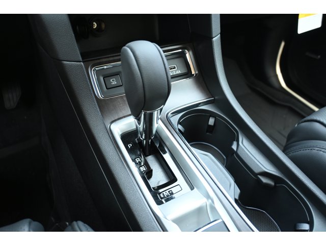 New 2027 ICE SILVER METALLIC Subaru Touring 7-Passenger image 26