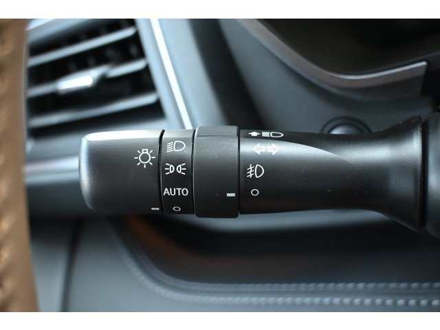 New 2027 CRYSTAL WHITE PEARL Subaru Touring 7-Passenger image 29