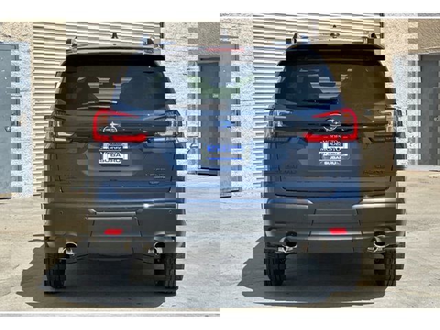2025 Subaru Ascent Limited photo 4