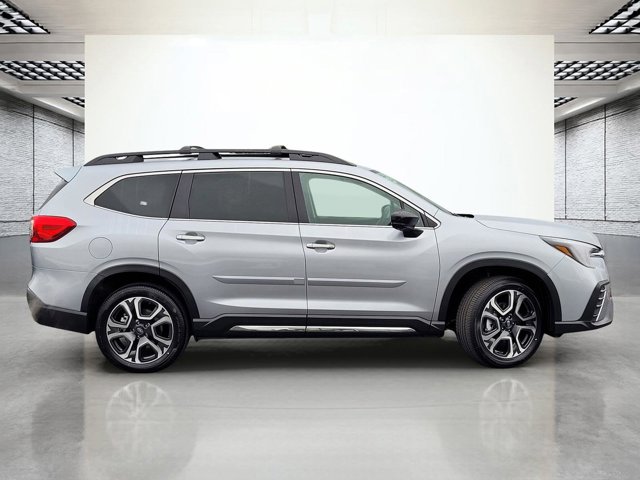 2025 Subaru Ascent Touring photo 5