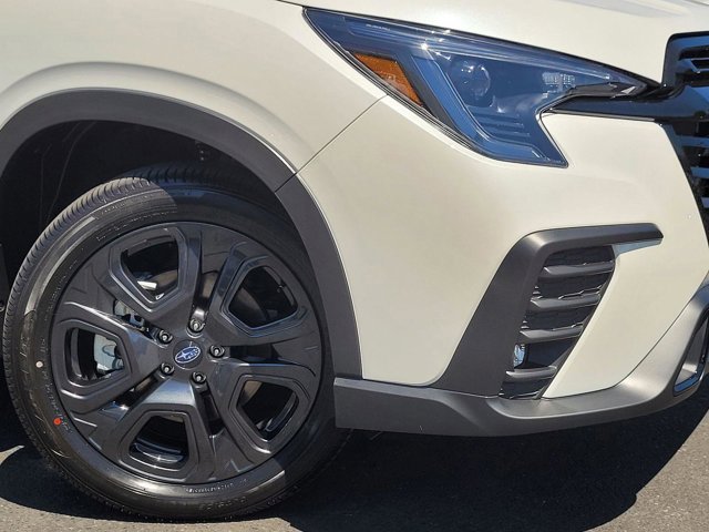 2025 Subaru Ascent Onyx Edition Touring photo 4