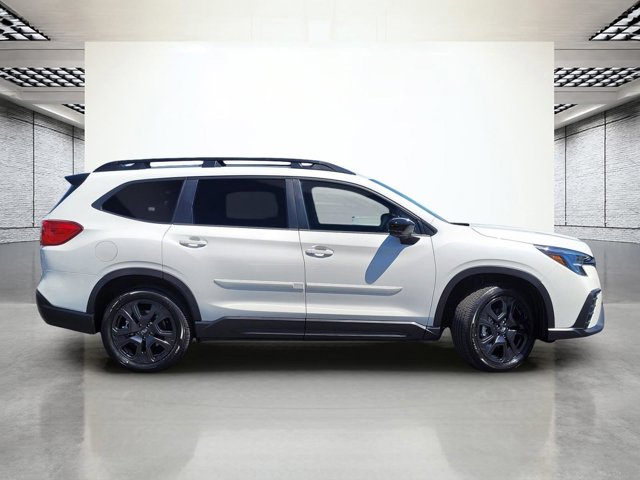 2025 Subaru Ascent Onyx Edition Touring photo 5