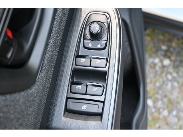 New 2026 CRYSTAL WHITE PEARL Subaru Premium image 14