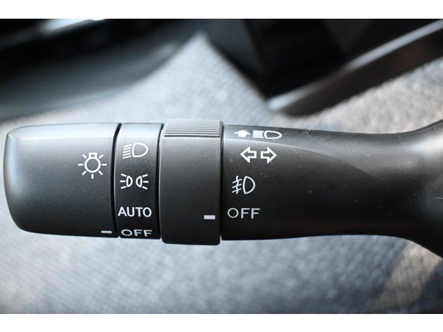 New 2026 CRYSTAL WHITE PEARL Subaru Premium image 27