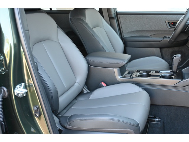 New 2026 DEEP EMERALD GREEN PEARL Subaru Premium image 32
