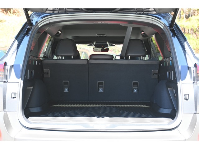 New 2026 MAGNETITE GRAY METALLIC Subaru Premium image 35