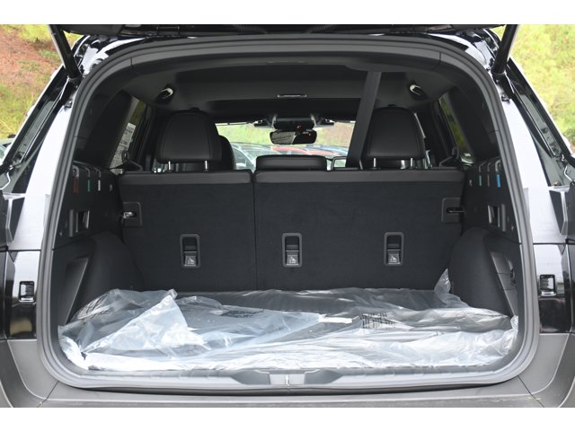 New 2026 CRYSTAL BLACK SILICA Subaru Premium image 36