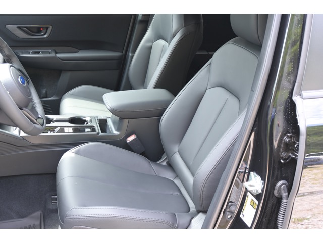 New 2026 CRYSTAL BLACK SILICA Subaru Premium image 16