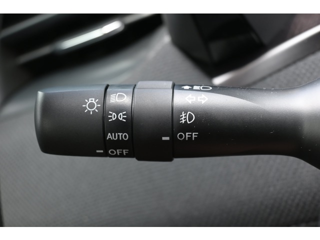 New 2026 CRYSTAL BLACK SILICA Subaru Premium image 30