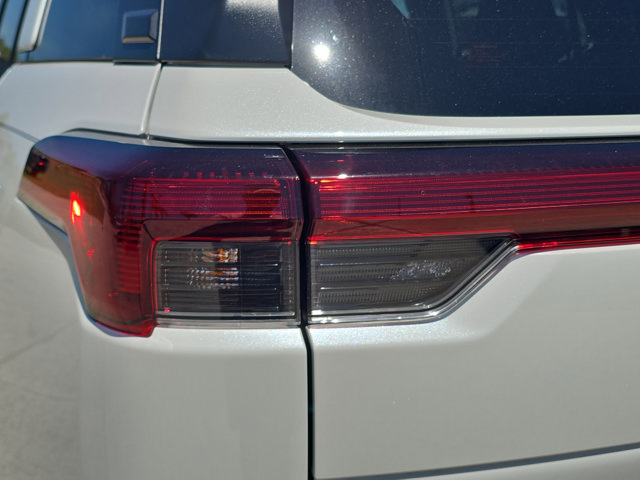 2026 Subaru Outback Limited - Photo 7